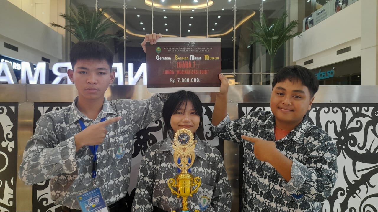 Juara 1 Lomba Musikalisasi Puisi Gerakan Sekolah Masuk Museum
