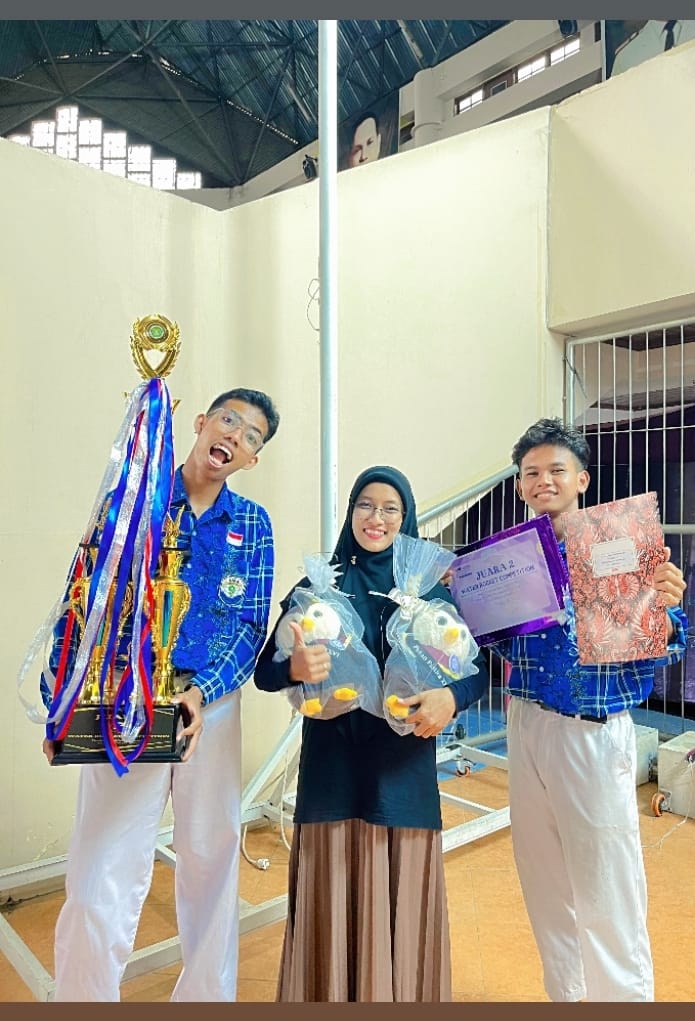 Juara 1 dan 2 Rocket Competition